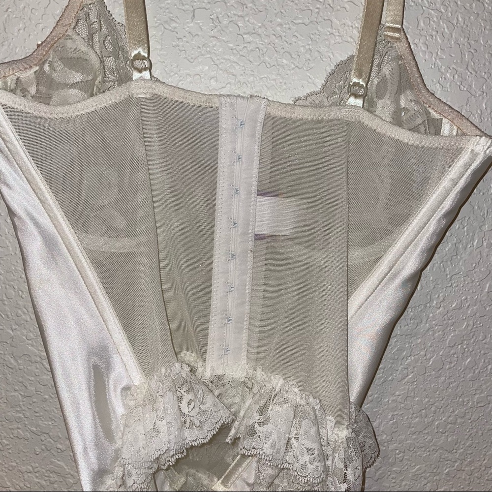 Vintage! Sexy Lace Lingerie! - Picture 7 of 8